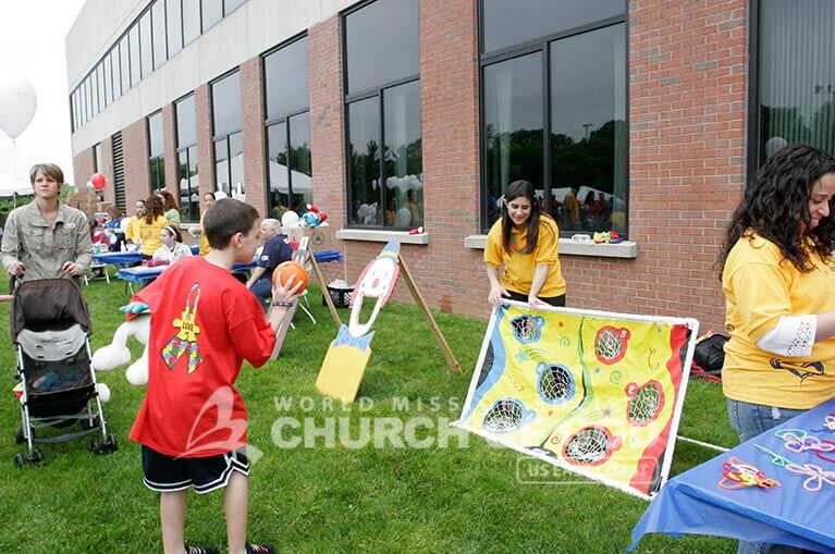 World Mission Society Church of God, WMSCOG, Church of God, Walk now for autism speaks, autism awareness, autism research, bergen community college, paramus volunteer, yellow shirts, family fun, children,