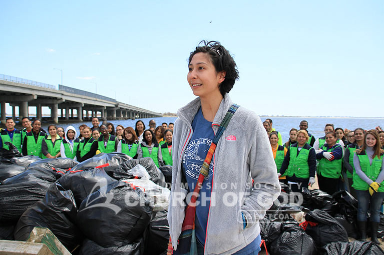 World Mission Society Church of God, WMSCOG, Cleanup, Jamaica Bay, Beach, Environment, Environmental Cleanup, Volunteer, New York, Passover, American Littoral Society