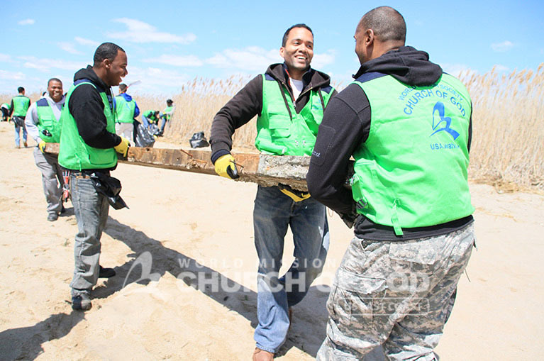 World Mission Society Church of God, WMSCOG, Cleanup, Jamaica Bay, Beach, Environment, Environmental Cleanup, Volunteer, New York, Passover, American Littoral Society