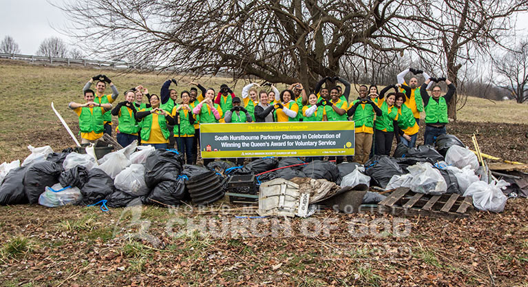 Group photo of World Mission Society Church of God volunteers after Kentucky Louisville Neighborhood cleanup
