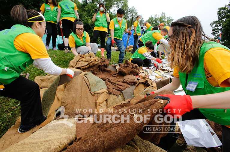 WV, West Virginia Flooding, World Mission Society Church of God, wmscog, volunteers, disaster relief, cleanup, Church of God