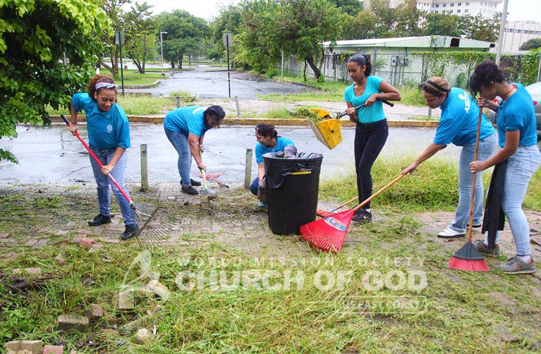 ASEZ, WMSCOG, World Mission Society Church of God, PR, Puerto Rico, University of Puerto Rico, Rio Piedras Campus, cleanup, reduce crime, UPR