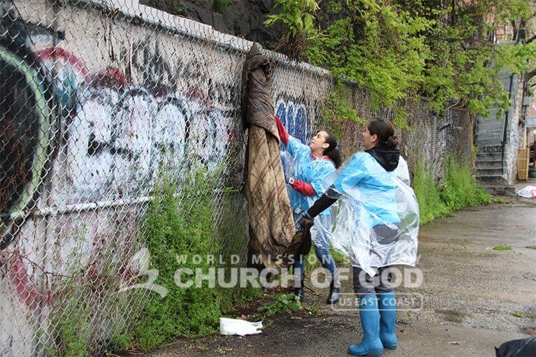 ASEZ volunteers removed debris along Webster Avenue in the Bronx