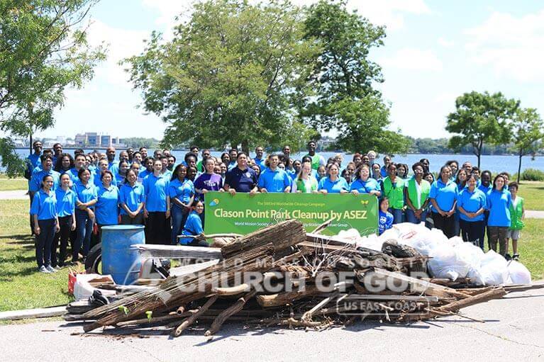 Group picture of ASEZ students during their Clason Point Park cleanup in June 2019