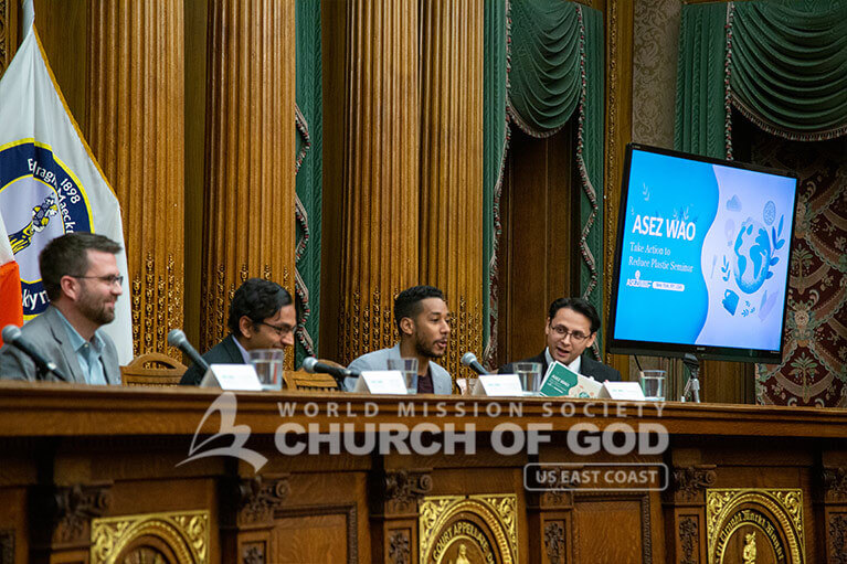 Panelists talking at the Reduce Plastic Seminar in Brooklyn.