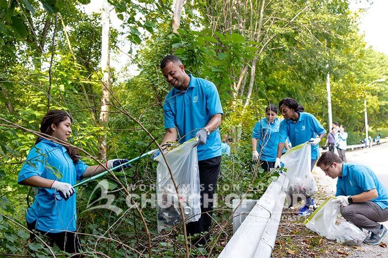 ASEZ members cleaning up Mt. Pleasant Park with one mind.