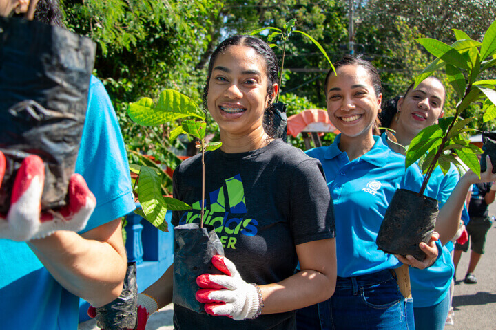 20240630 ASEZ Tree Planting Santiago DR 3(post)