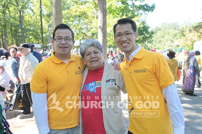 Bergen County Senior Picnic, world mission society church of god, paramus, board of chosen freeholders, senior citizens, chris christie, hurricane sandy, yellow shirts,