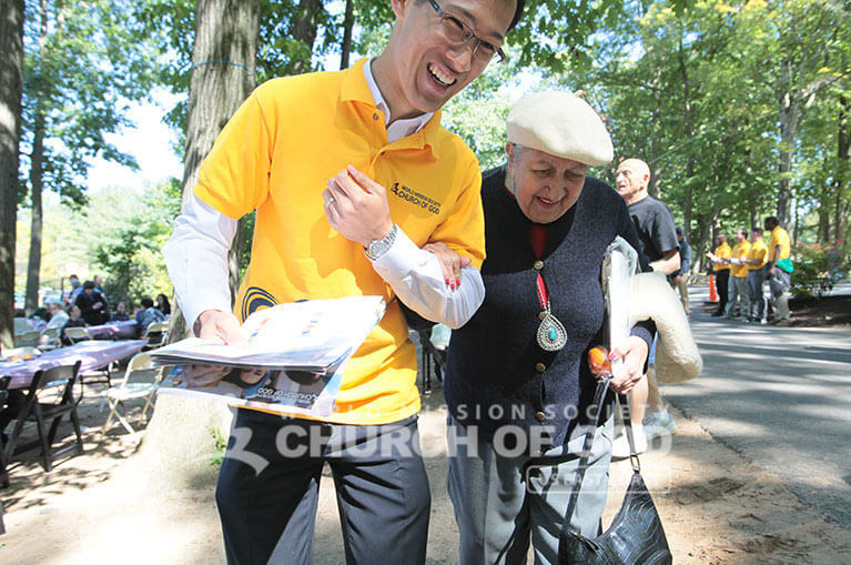 Bergen County Senior Picnic, world mission society church of god, paramus, board of chosen freeholders, senior citizens, chris christie, hurricane sandy, yellow shirts,