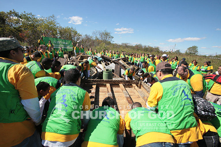 good Samaritan, Jamaica bay, hurricane sandy, rockaway, world mission society church of god, american littoral society, volunteer, sandy debris