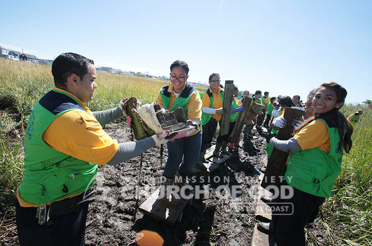 good Samaritan, Jamaica bay, hurricane sandy, rockaway, world mission society church of god, american littoral society, volunteer, sandy debris