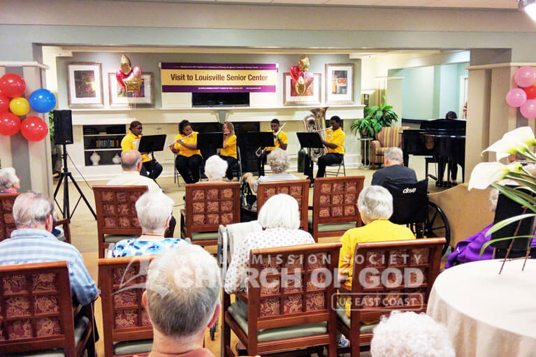 World Mission Society Church of God in Louisville, volunteering at atria senior living, East Coast Volunteer Service Day 2016, wmscog kentucky