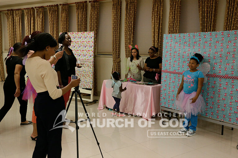 mommy, daughter, mom and child, dancing, dance class, fun games, World Mission Society Church of God, wmscog, love, family, New Windsor, NY, New York