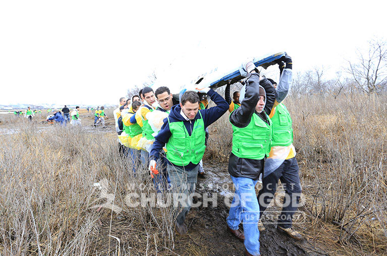 World Mission Society Church of God, WMSCOG, Cleanup, Jamaica Bay, Beach, Environment, Volunteerism, New York, Passover, American Littoral Society