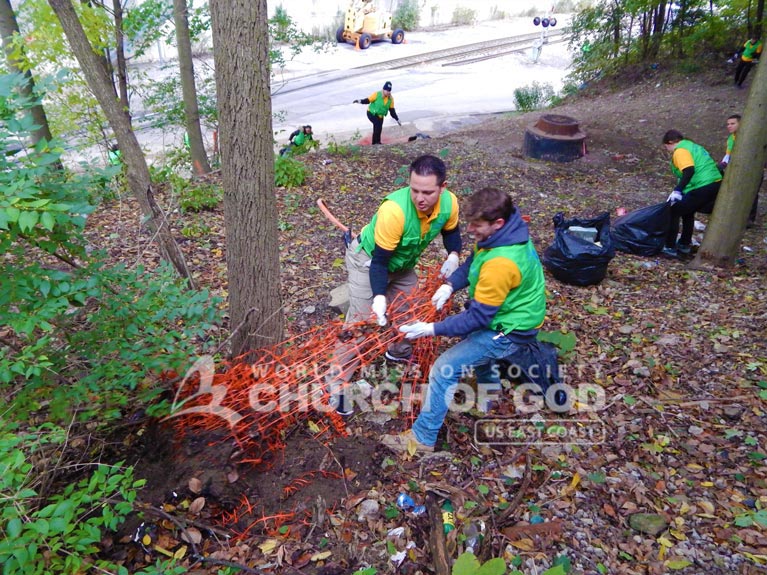 ASEZ, wmscog, world mission society church of god, PA, Pennsylvania, cleanup, reduce crime, volunteerism, pittsburgh, Pitt, university, Oakland, Mother's Street